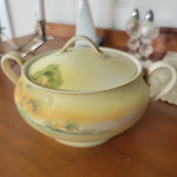 Nippon Japan Vintage Covered Handled Bowl With Matte Finish - Picture 7 of 13